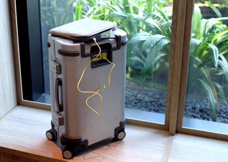 smart luggage for international travel